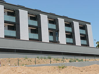 Building consisting of 44 homes distributed on 4 floors and basement in Blanes