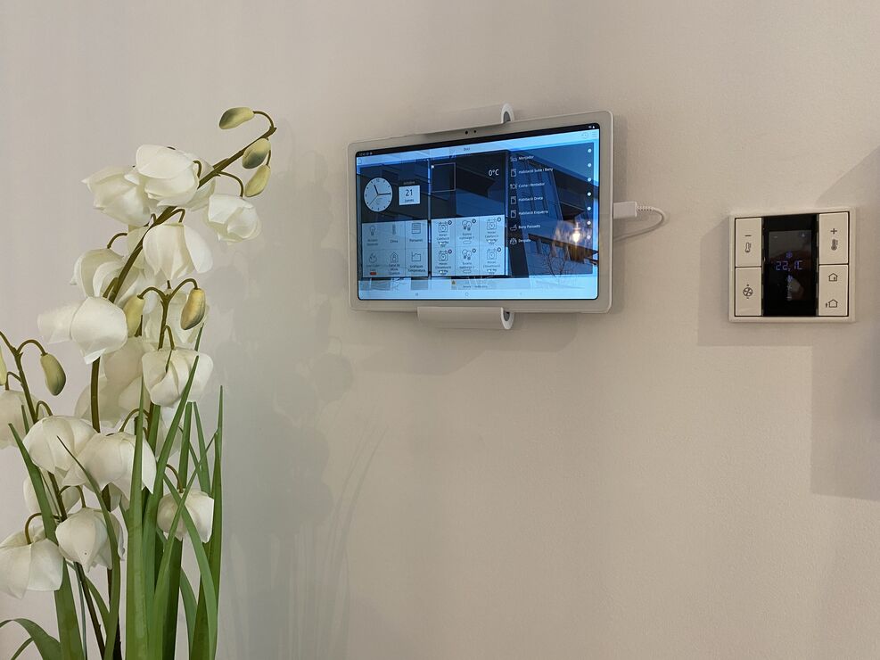 Executive Building Installations and Home Automation Control in the center of Girona